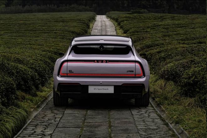 ：E5 Sportback的空间魔法AG真人网480L后备箱与22处巧思(图4)